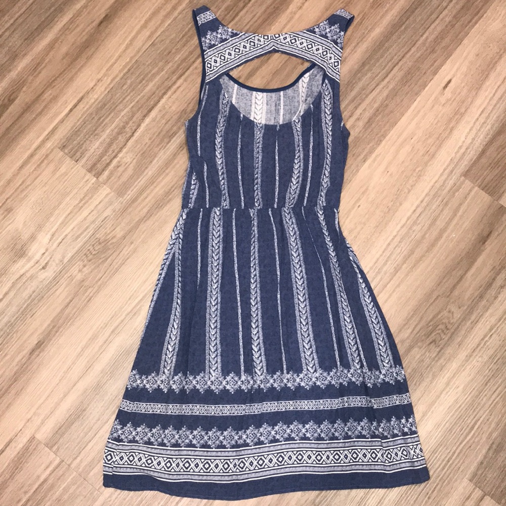 Dress - Picture 2 of 3